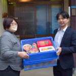 色々な食品をお渡ししました